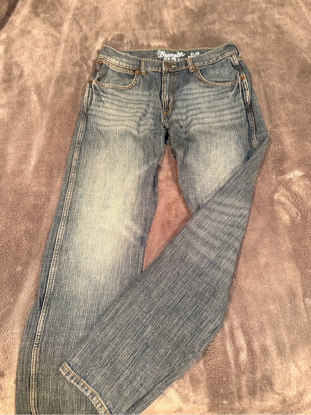 Wrangler Men’s Slim Straight Jeans — Light Blue Denim